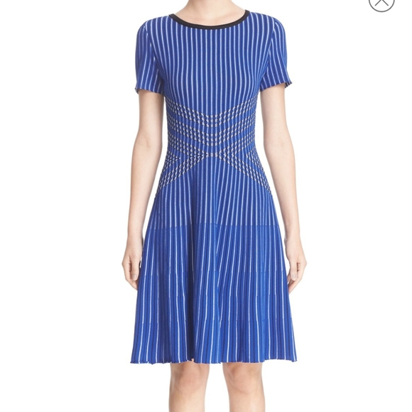 St. John Dresses & Skirts - St. John royal blue Atlantis knit dress - size 12